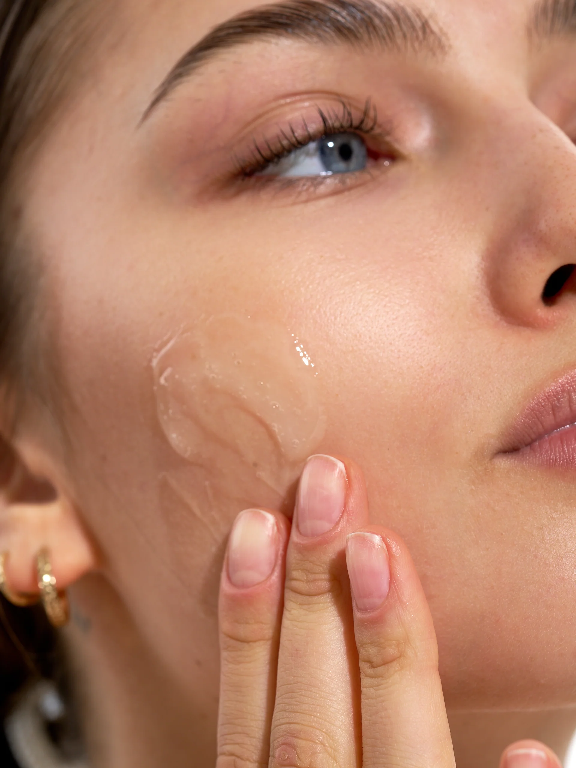 LEROSETT CLEANSING GEL - ŻEL DO MYCIA DLA CERY MIESZANEJ I TŁUSTEJ - Image 4